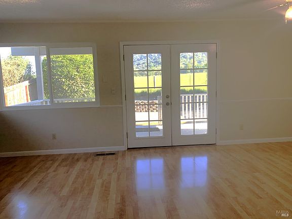 5th image of 1508 Gladstone Way