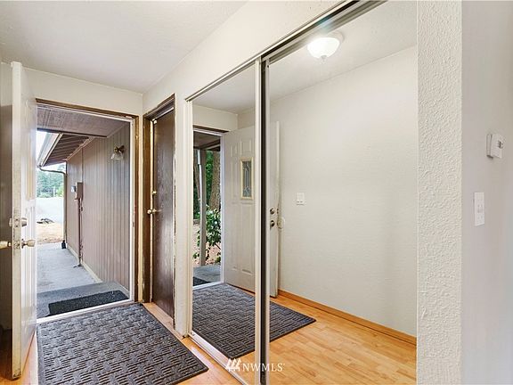 Plenty of entry storage for all your comings and goings.