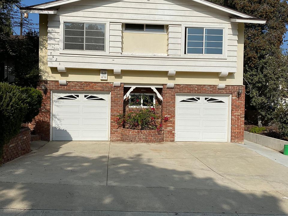 1st image of 7521 W 88th St