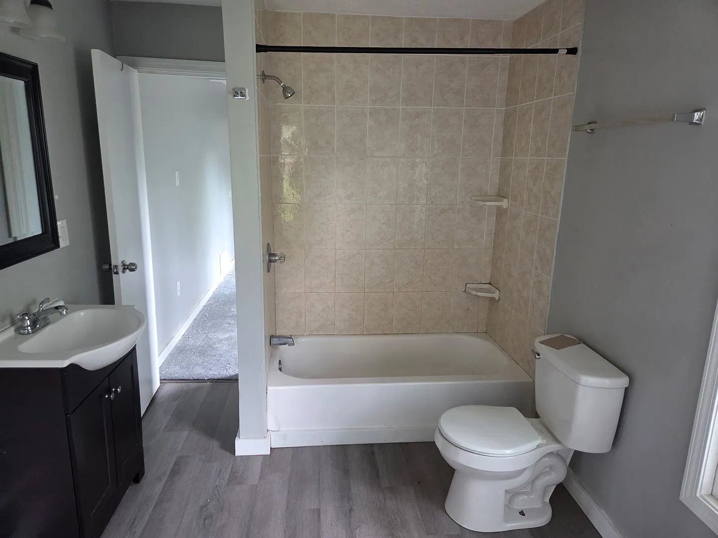 3 Bedroom Single Family House at 303 Melrose Dr — Photo 4