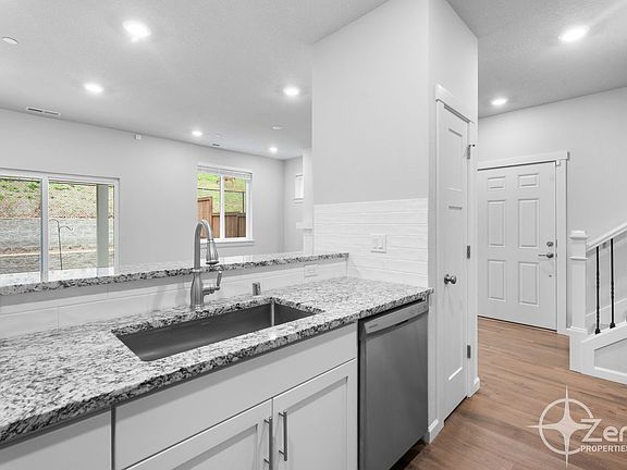 4th image of 4129 N Canyon Cir