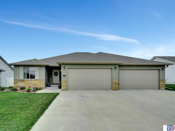 9521 N 144th St, Waverly, NE 68462