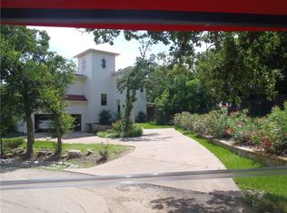 2441 Lakeshore Dr, Grapevine, TX 76051