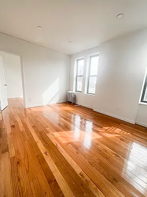 Rented by Oxford Property Group | media 9