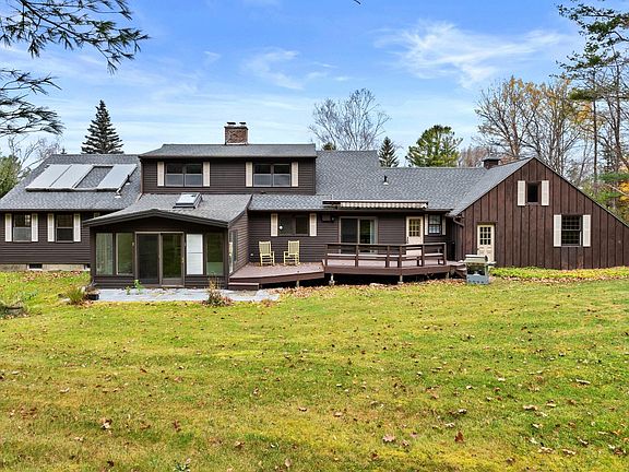 5th image of 29 Yvonne Dr