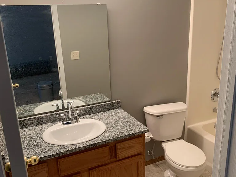 3039 W Walnut St — Photo 4