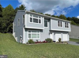 1023 Saylor Dr, Temple, PA 19560
