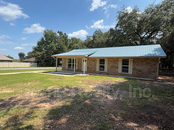 2nd image of 6733 Applegate St