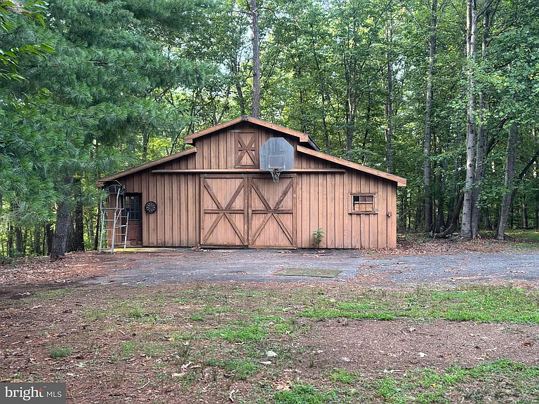 5185 Ridge Rd — Photo 5