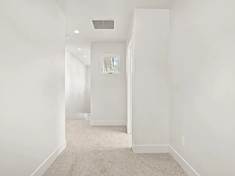 34 Mount Yale Ct — Photo 23