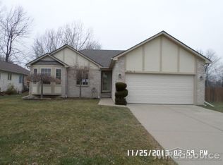 25739 Jeffery Ct, Chesterfield, MI 48051