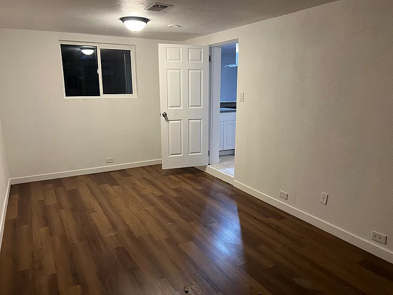 3500 E 30th Ave — Photo 9