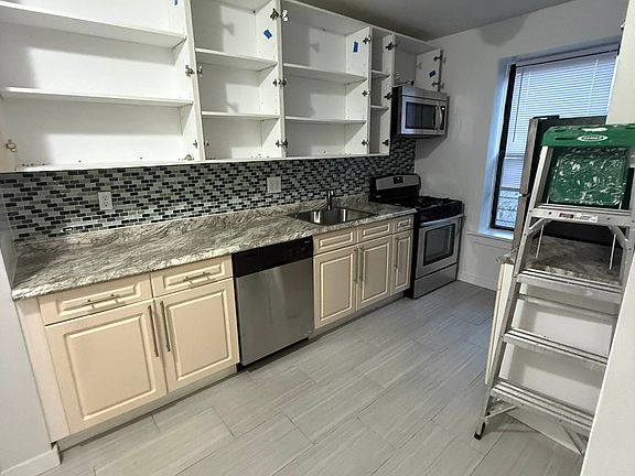 4th image of 31-44 31st St #2