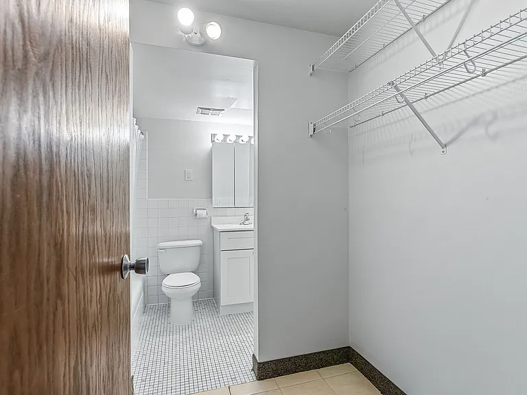 1414 S 3rd St — Photo 37