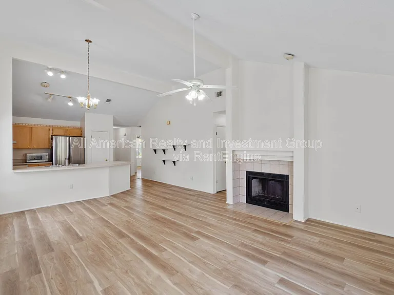 510 Woodland Park Cir — Photo 6