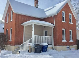 210 Fayette St, Clinton, IA 52732