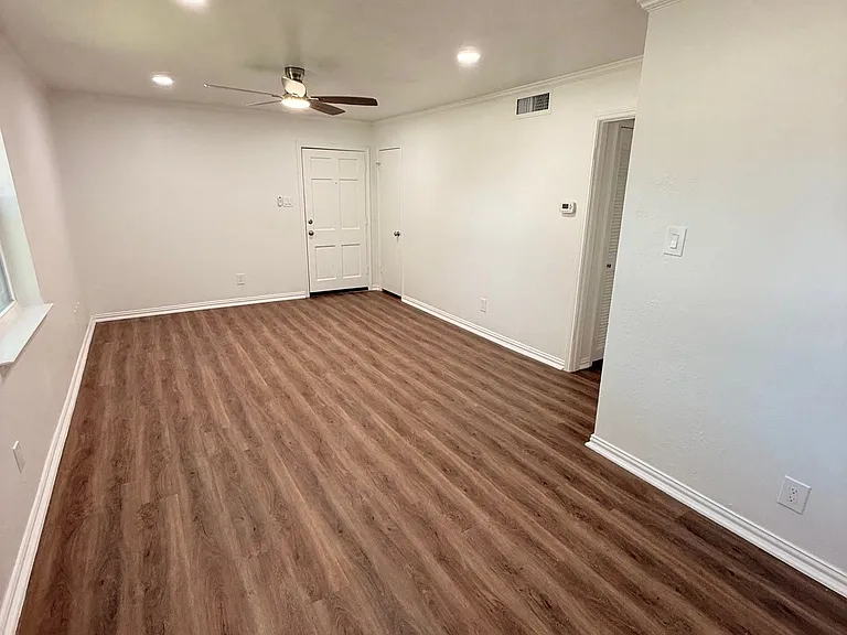 3933 Inwood Rd #1023 — Photo 10