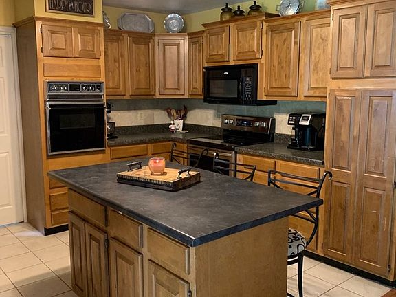 2nd image of 1433 Englewood Ln