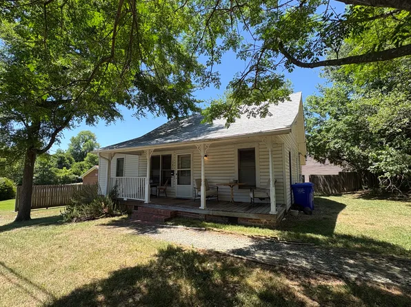 154 W Braxton Foushee St, Carrboro, NC 27510