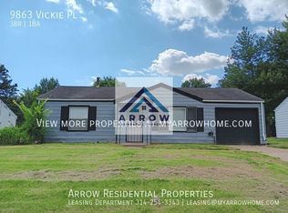 9863 Vickie Pl, Saint Louis, MO 63136