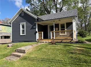770 W Martin St, East Palestine, OH 44413