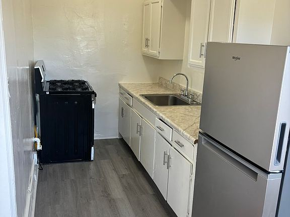 2nd image of 1172 N New Hampshire Ave #108