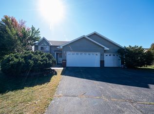 16252 Parkview Dr SE, Prior Lake, MN 55372