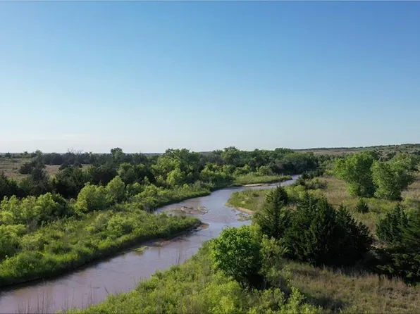 11851 N 1710th Rd, Sweetwater, OK 73666