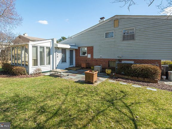 3rd image of 12806 Weiss St