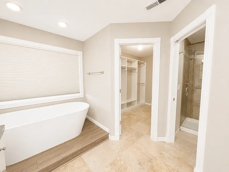 16308 SW Timberland Dr — Photo 16