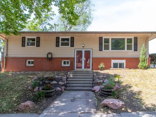 1245 Fairfield St, Lincoln, NE 68521