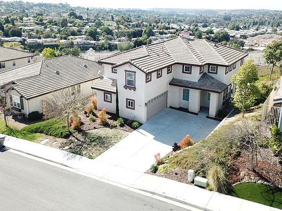 3rd image of 1586 Loma Alta