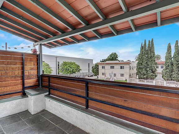 4th image of 1006 N New Hampshire Ave #1008-1/2