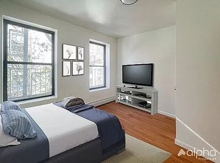 199 Henry St, New York, NY 10002