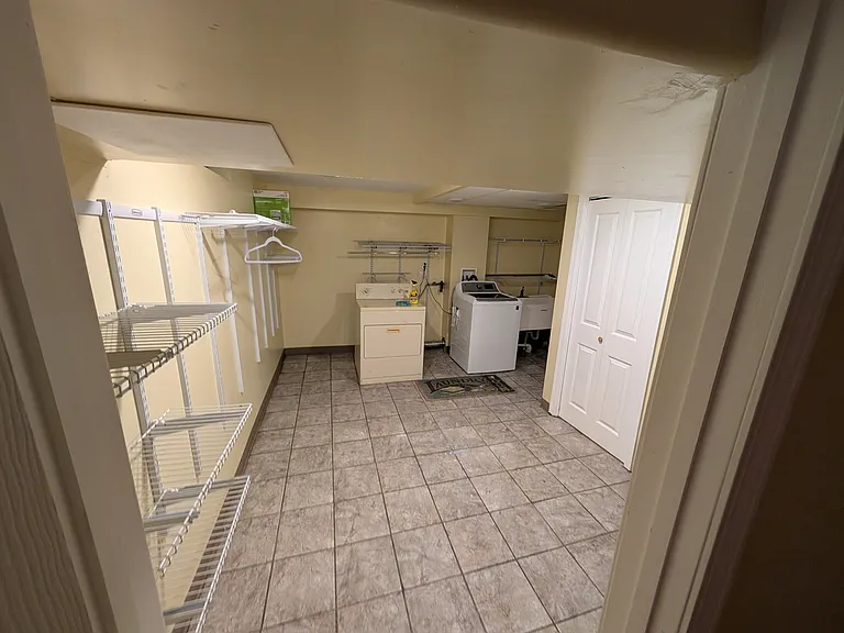 1749 Margaret Ave SE — Photo 7
