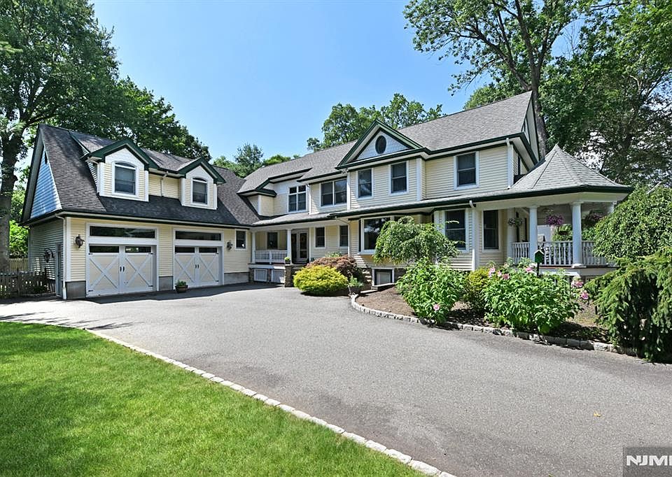 1st image of 39 Magnolia Ave