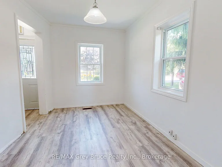 218 Denmark St — Photo 14