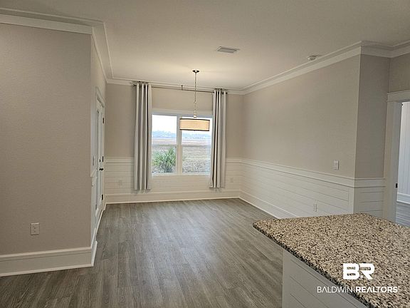 4th image of 4271 Montague Dr