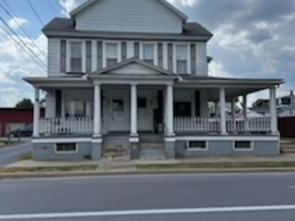 217-219 N Henderson St