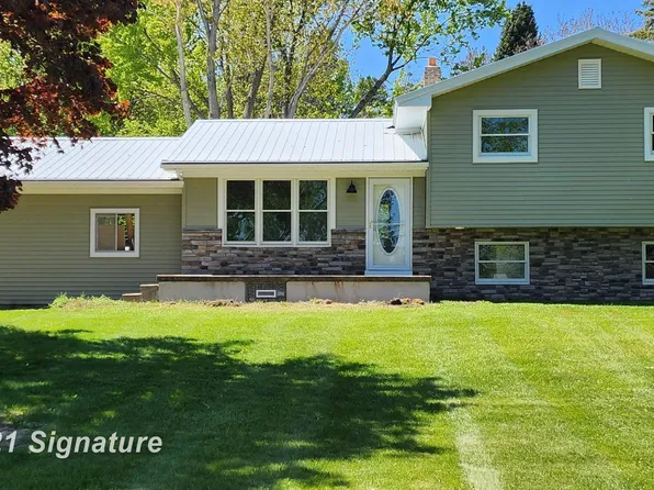 7385 Gillette Rd, Flushing, MI 48433