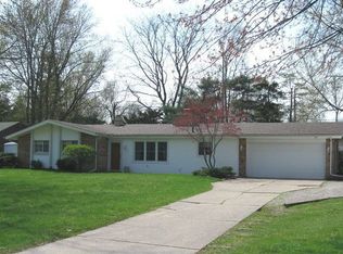 7065 Burkenhead Pl, Lambertville, MI 48144