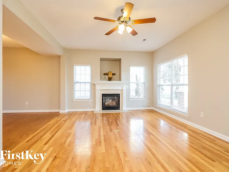 1431 Bern Dr — Photo 7
