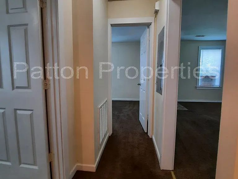 902 Pine St — Photo 6