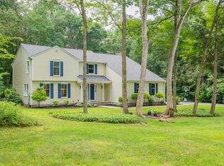56 Hunting Hills Dr, Southington, CT 06489