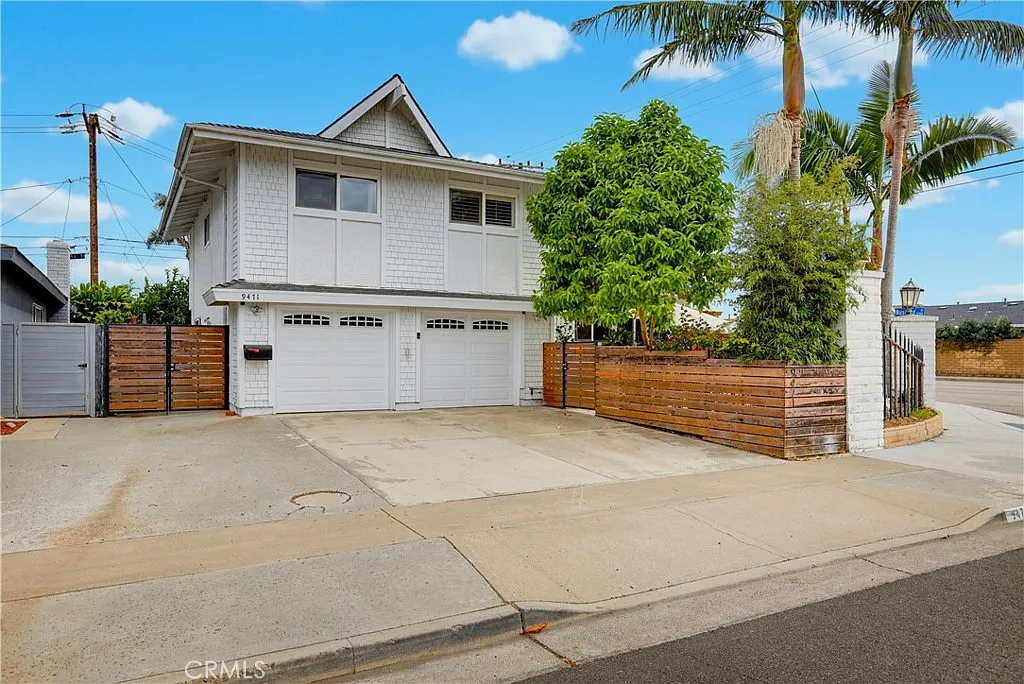 4 bed, 2.5 bath, 1860 sqft, $6,299 — Photo 3