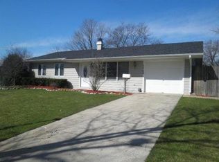 1750 Monticello Rd, Hoffman Estates, IL 60169