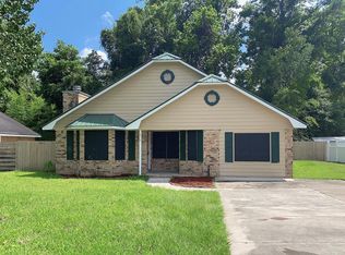 210 Sequoia Cir, Hinesville, GA 31313