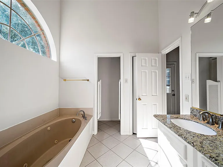1711 S Medio River Cir — Photo 14