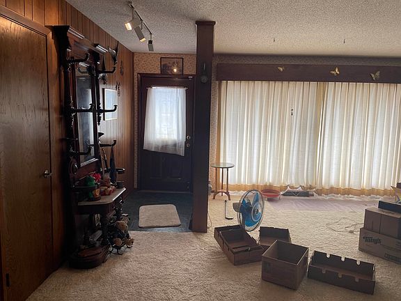 3rd image of 1506 N Park St