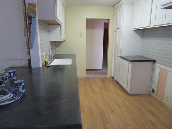 5th image of 2312 Anna Ave